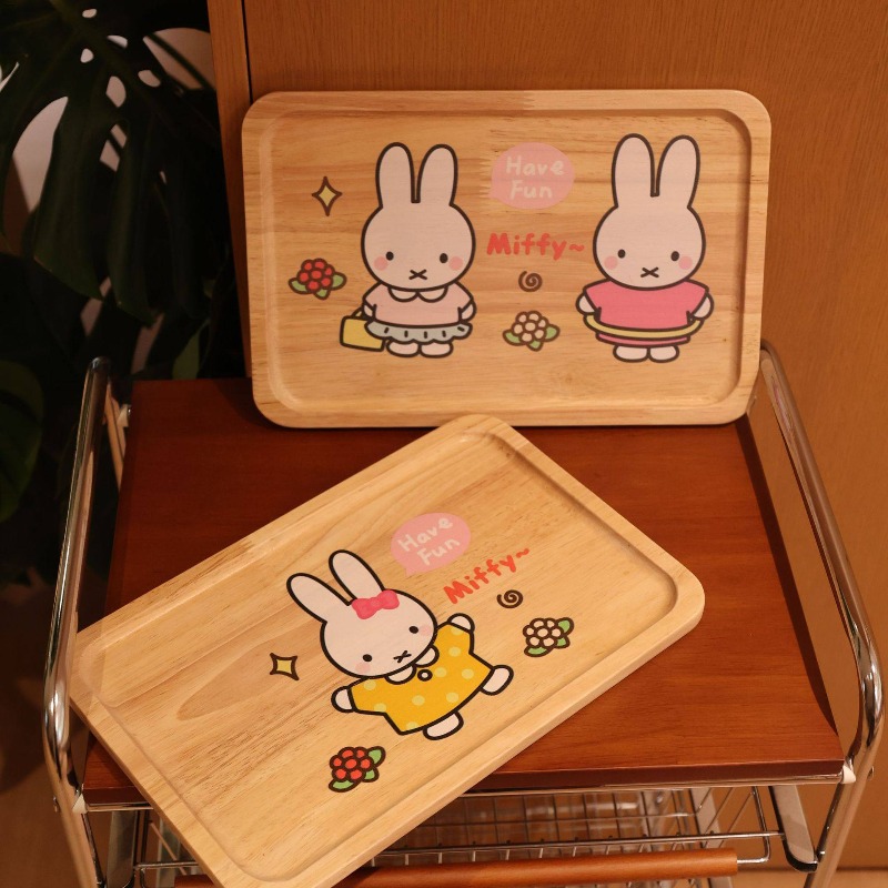 Assiette en bois mignonne Miff - Coffee Tea Uses avis et prix